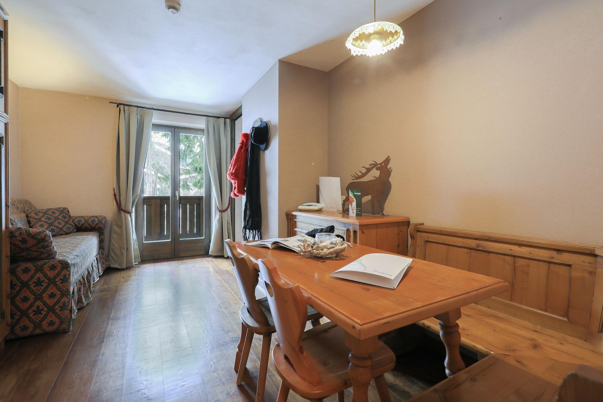 Hotel Perla 마돈나 디 캄필리오 외부 사진