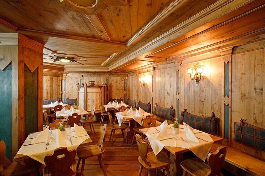 Hotel Perla 마돈나 디 캄필리오 외부 사진