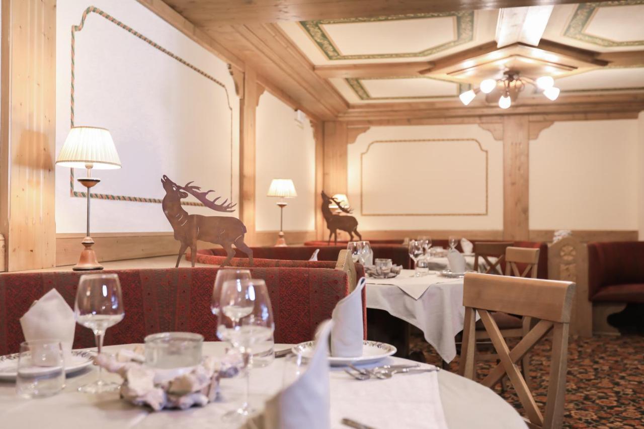Hotel Perla 마돈나 디 캄필리오 외부 사진